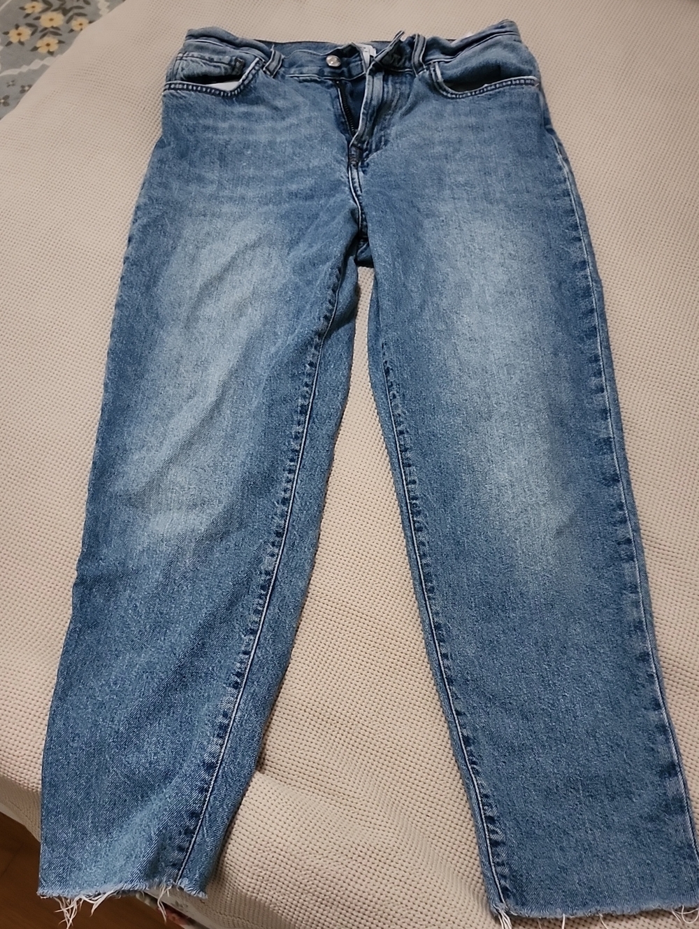 Forever 21 Medium Blue Straight Leg Women’s Jeans